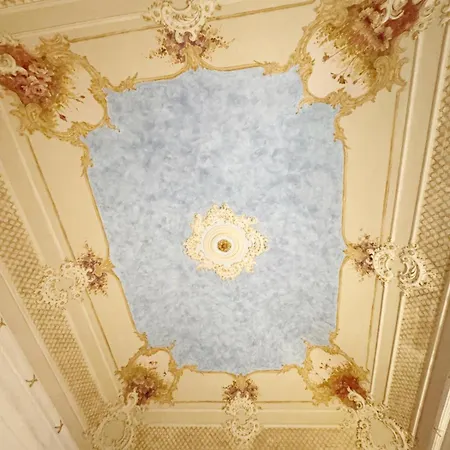 Art In Center Nocleg ze śniadaniem *